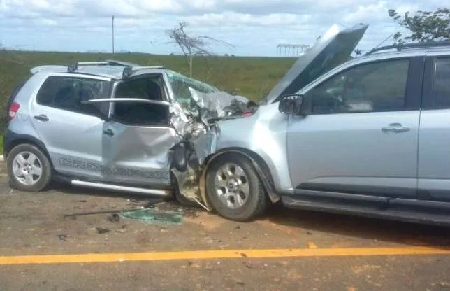 Colisão deixa dois mortos e três feridos em rodovia de Boa Esperança