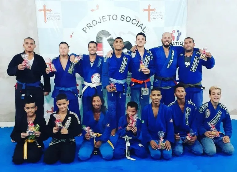 Jovens de Guarapari têm realidades transformadas por projeto social de Jiu-Jitsu