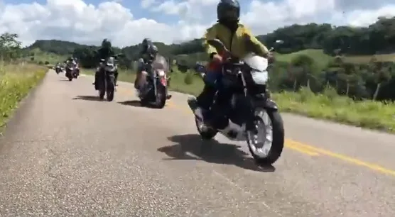 VÍDEO | Vereador é autuado após atropelar grupo de 30 motociclistas; três pessoas morreram