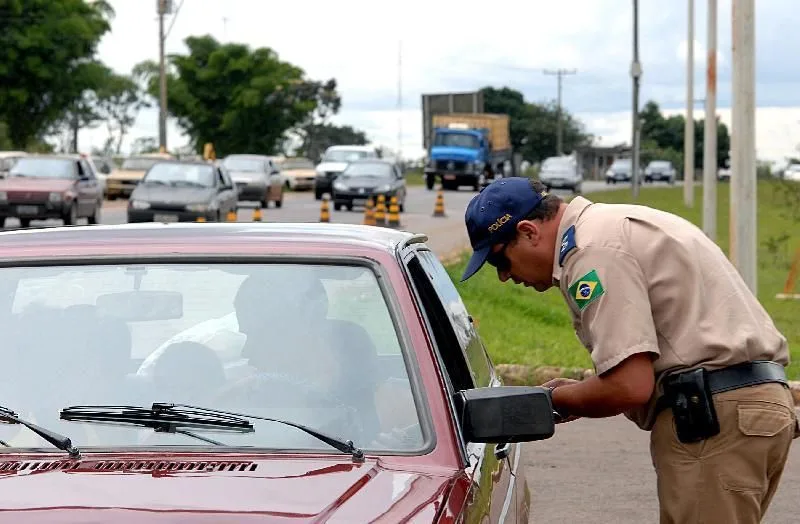 Multas de trânsito e outros débitos de veículos? Saiba como parcelar com cartão de crédito