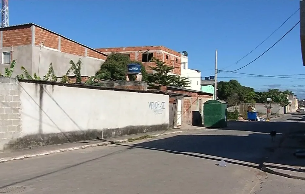 Adolescente é baleado ao sair para jogar bola em Vila Velha