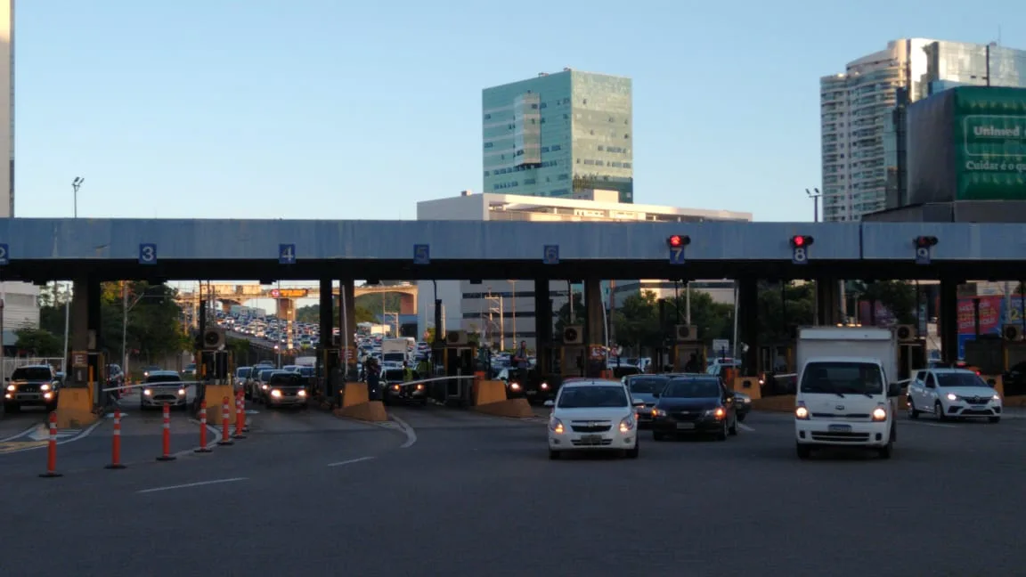 Trânsito caótico, redução de viagens e aumento do preço; motoristas de aplicativo fazem manifestação na Grande Vitória