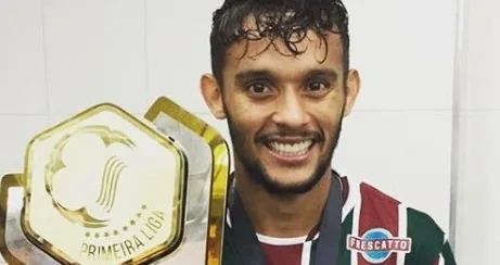 Após título, Fluminense anuncia renovação do contrato de Gustavo Scarpa