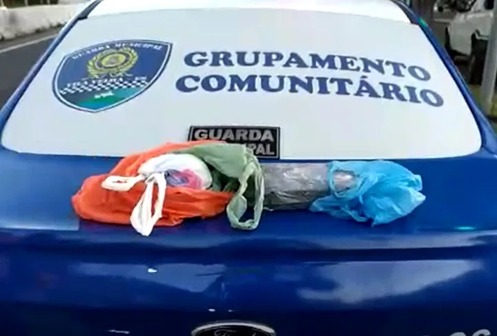 Homem é preso com 1kg de cocaína em Vila Velha