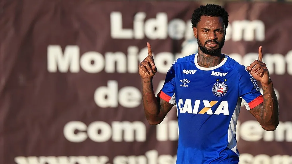 Renê Júnior é preparado para substituir Maycon no Corinthians