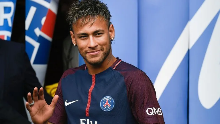 Treinador do PSG afirma que Neymar está preparado para estrear neste domingo