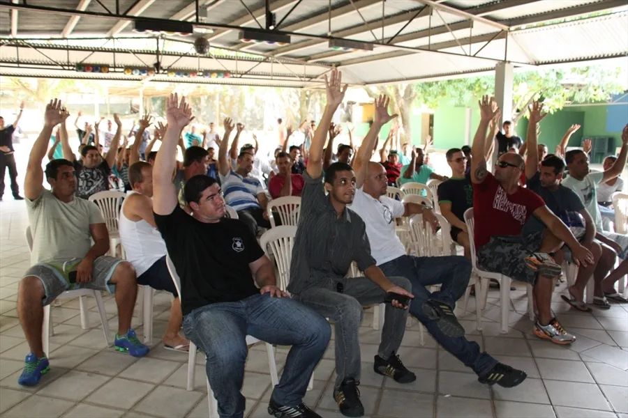 Agentes penitenciários do Espírito Santo prometem cruzar os braços a partir de quarta-feira