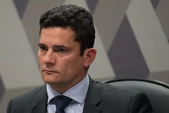 Moro manda Presidência avaliar bens apreendidos de Lula