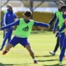 Pato quer ficar na Inglaterra e Corinthians já admite prejuízo com jogador