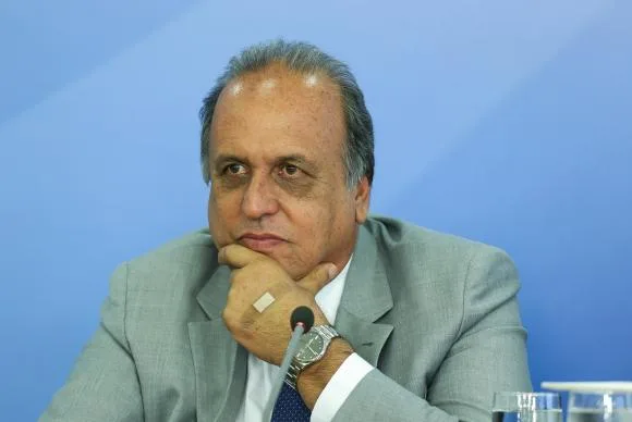 STJ manda soltar ex-governador Pezão