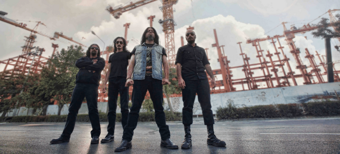 Banda de metal foge do Irã após condenação por músicas 'satanistas'