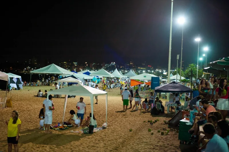 Réveillon 2017 na praia de Camburi