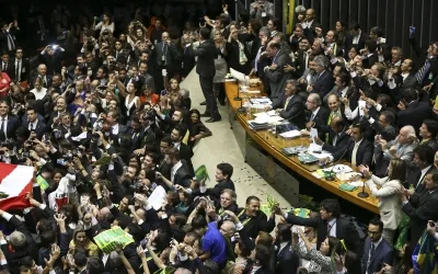 Deputados usaram a palavra “Deus” 59 vezes para justificar votos em processo de Impeachment