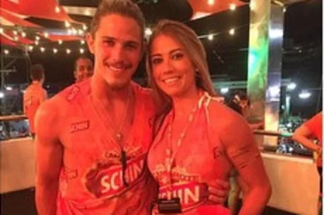 Loira fotografada com Rômulo Neto desabafa nas redes sociais