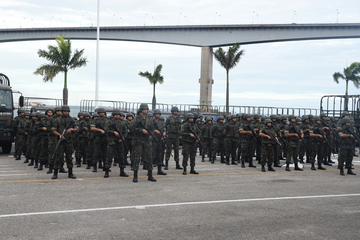 Reforço do Exército Brasileiro chega do Rio de Janeiro ao Espírito Santo