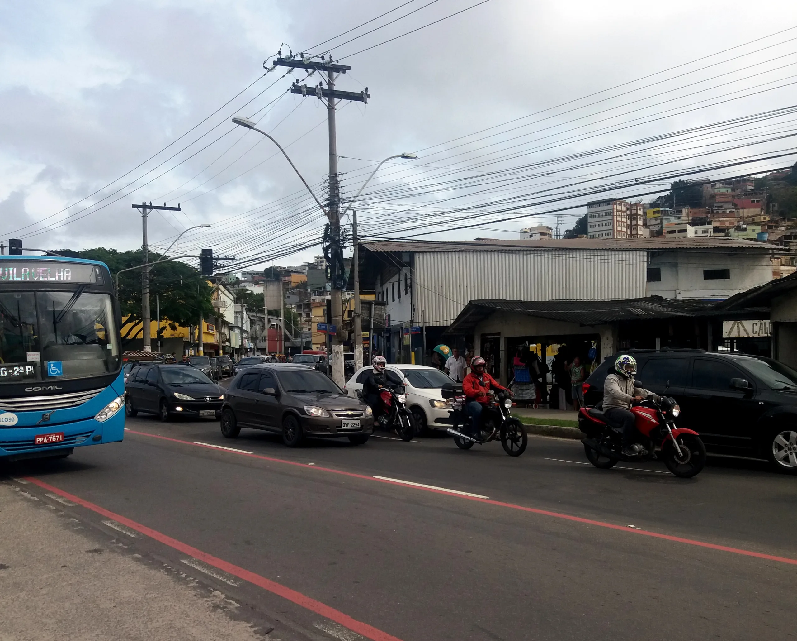 Protesto deixa trânsito lento nesta sexta-feira em Vitória