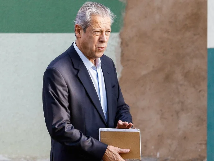 Documentos revelam elo de cartel com Dirceu e mulher de ex-ministro do Peru