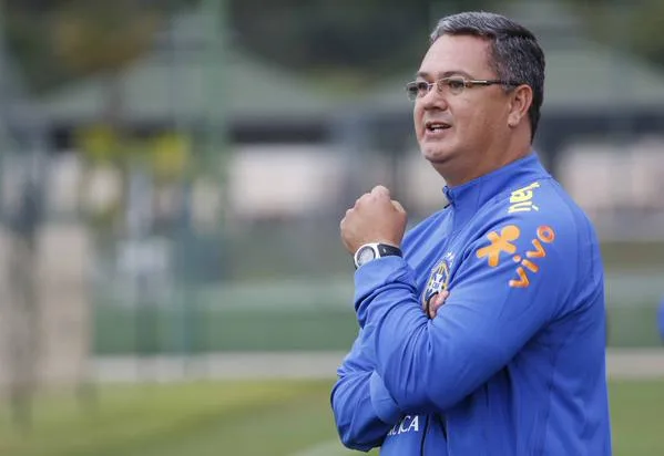 Técnico da seleção sub-20 lamenta vice, mas diz que ficou 'com sensação boa'