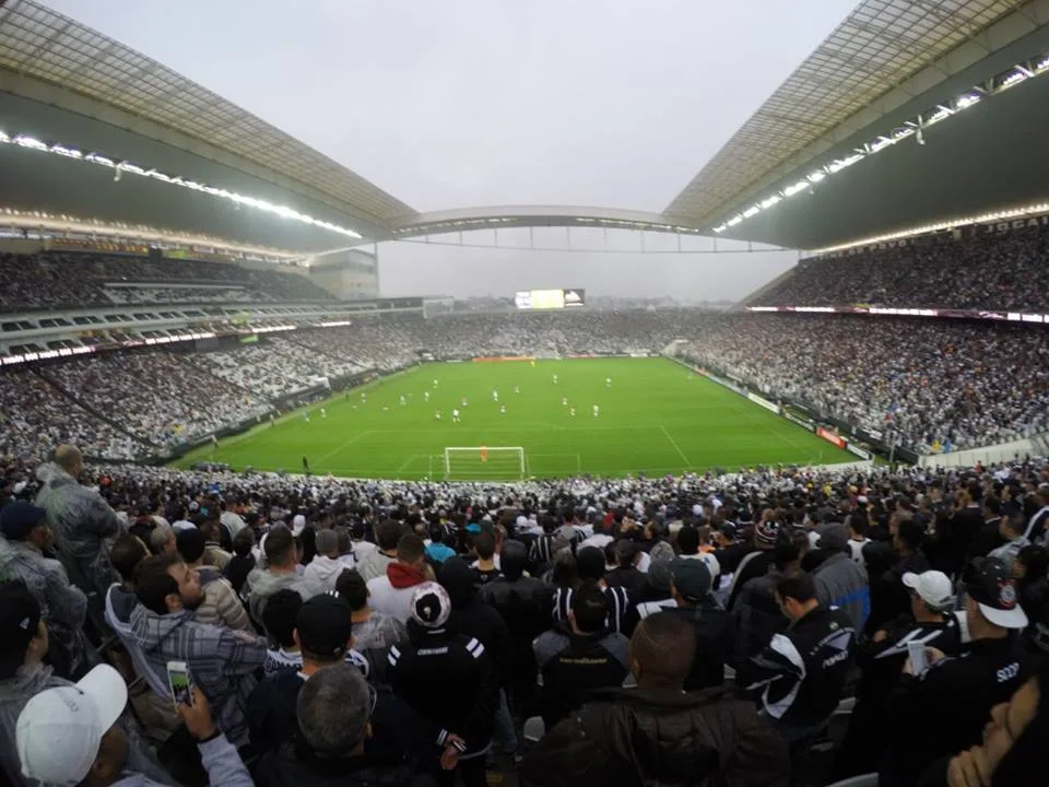 Corinthians perde do Vitória em casa e sofre 1ª derrota no Brasileirão