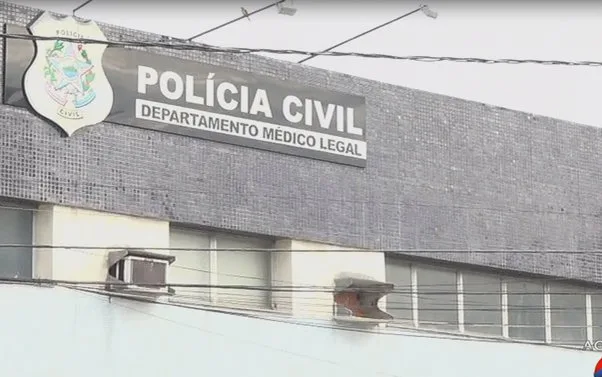 Funcionário morre após ser atingido por carga de vidro em empresa de Vila Velha