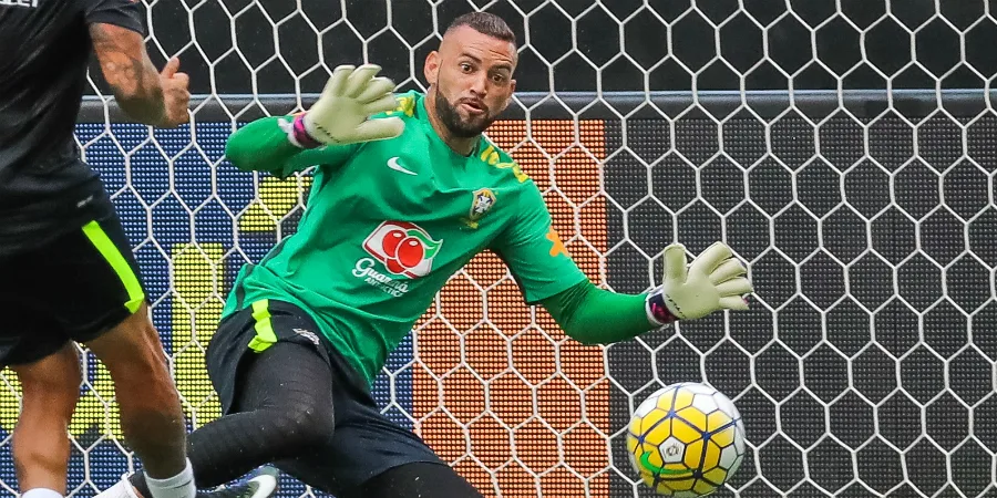 Livre da covid-19, Weverton fala em grande ano no Palmeiras e festeja convocação