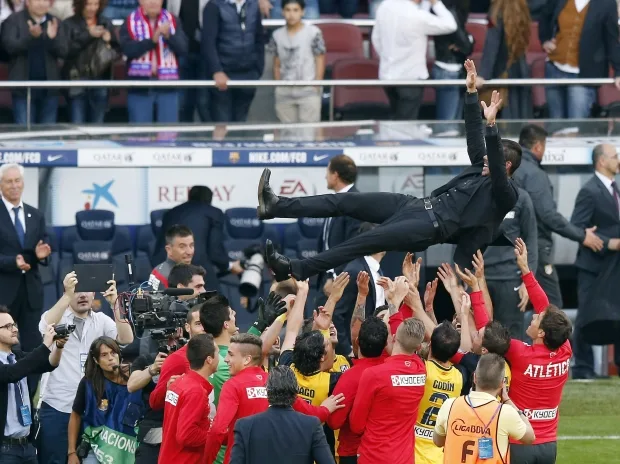 Atlético empata com Barça, leva Espanhol e finda jejum