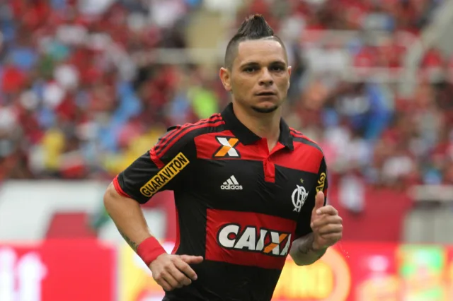 Flamengo renova contrato de Pará até dezembro de 2019