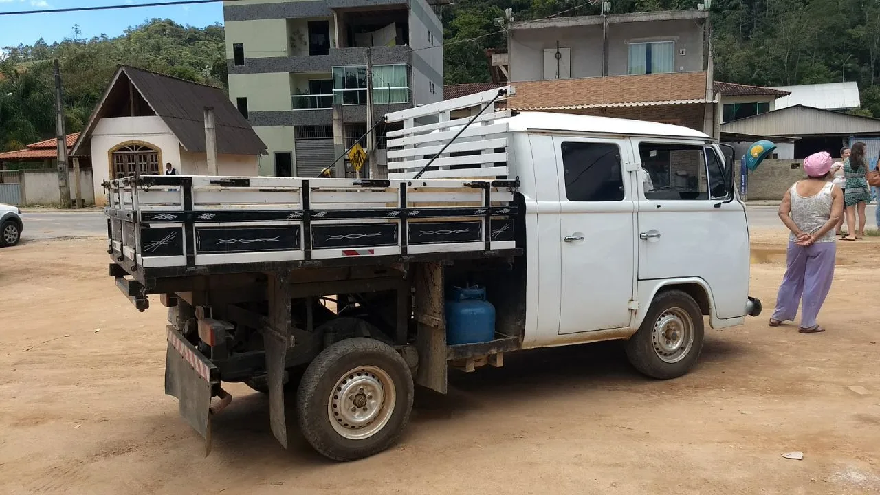 Motorista usa gás de cozinha como combustível para automóvel e vai parar na delegacia em Vargem Alta