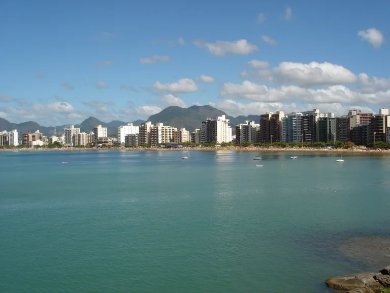 Justiça bloqueia R$ 500 mil de Guarapari e servidores podem ficar sem salário