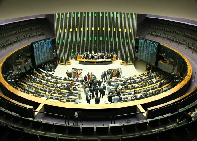 Câmara aprova parcelamento de dívidas por improbidade