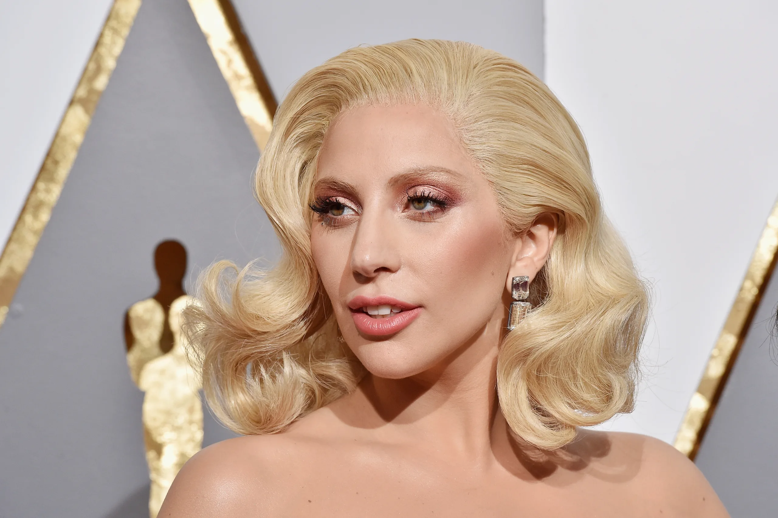 HOLLYWOOD, CA – FEBRUARY 28: Actress Lady Gaga attends the 88th Annual Academy Awards at Hollywood & Highland Center on February 28, 2016 in Hollywood, California. (Photo by Kevork Djansezian/Getty Images)