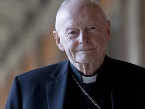 Vaticano expulsa ex-cardeal Theodore McCarrick, acusado de abusos sexuais