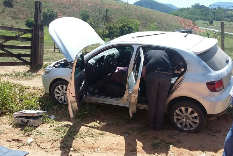 Professora aposentada é encontrada morta dentro de carro no interior de Cachoeiro