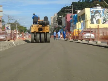 Prefeitura vai avaliar estacionamento em frente a lojas na Leitão da Silva