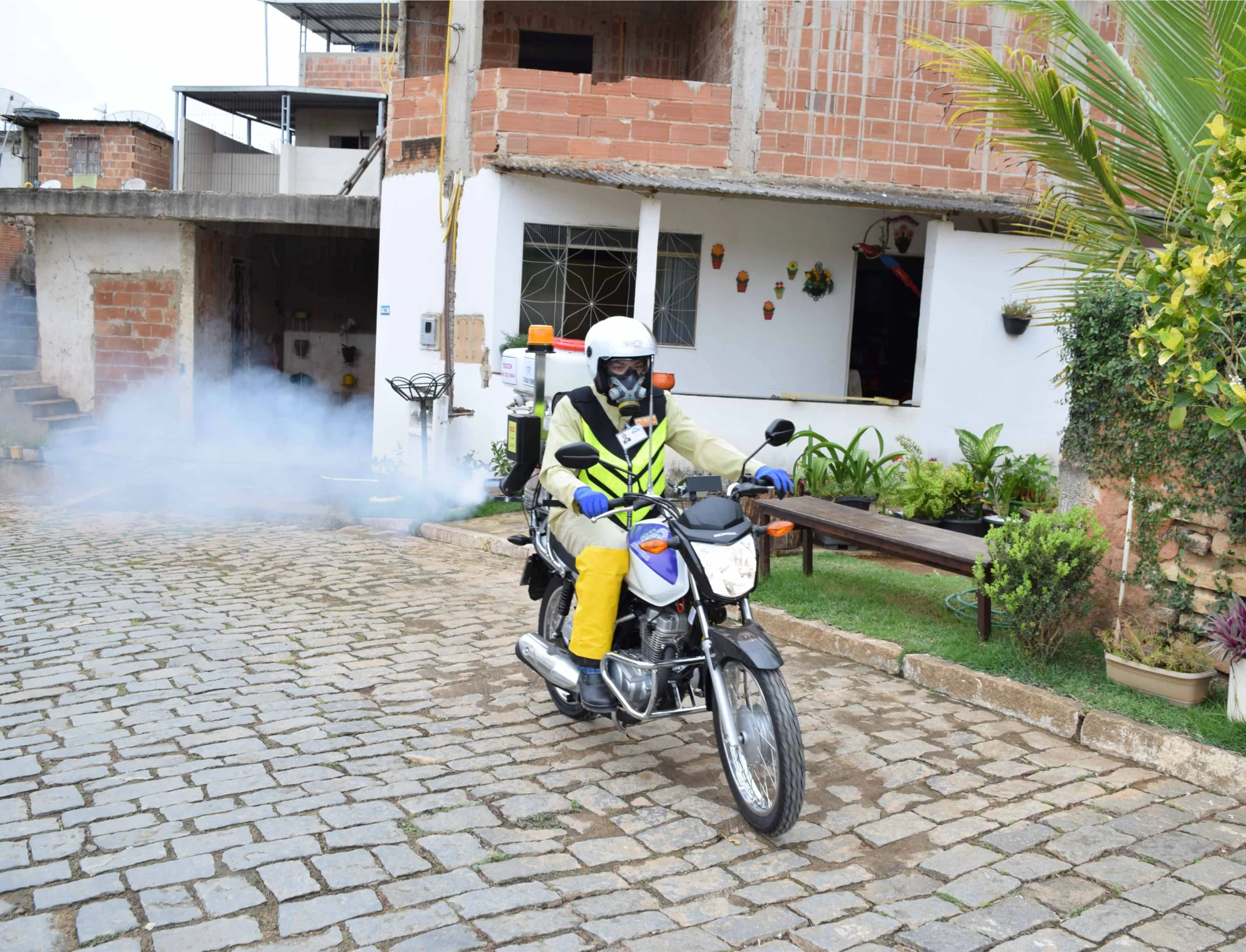 Novo ciclo de fumacê já atende bairros de Cachoeiro