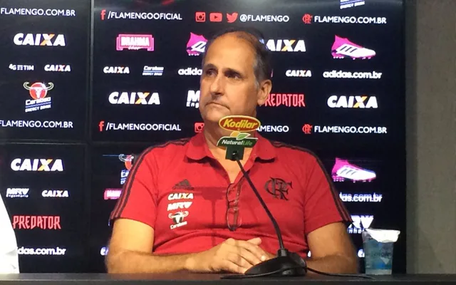 Novo diretor executivo, Noval quer definir técnico do Flamengo até domingo