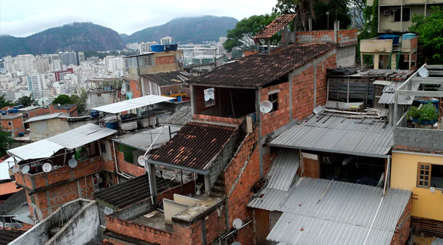 Sem espaço para isolamento, famílias na periferia adoecem juntas