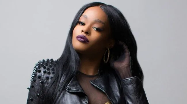 Azealia Banks cancela turnê no Brasil, volta atrás e xinga agente no Twitter