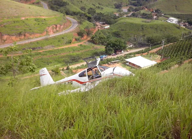 Aeronave cai em fazenda e piloto fica ferido no interior de Afonso Cláudio