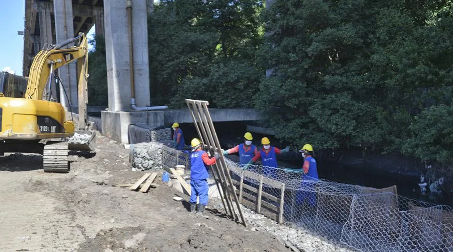 Construção de muro de gabião facilitará escoamento da água das chuvas em Vila Velha