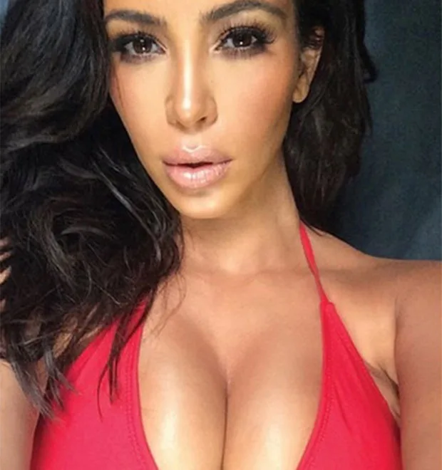 Livro de selfies Kim Kardashian esgota em apenas um minuto