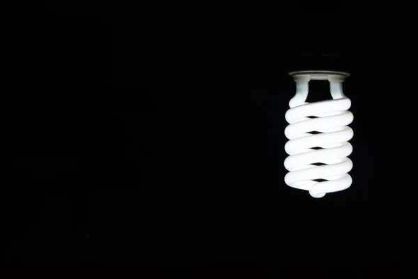 Taxa extra na conta de luz deve subir 43% em novembro