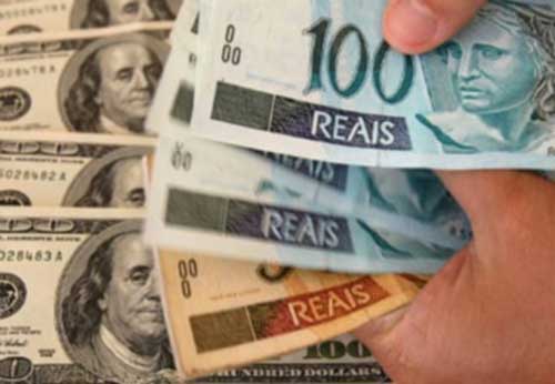 Dólar encerra em queda pela quarta semana consecutiva valendo menos de R$ 3