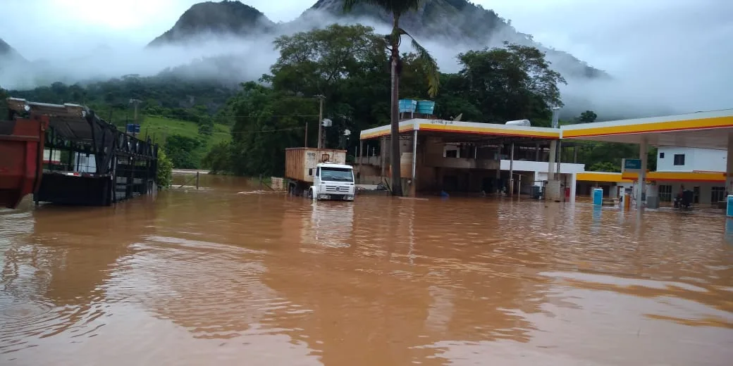 BR-482 e pontes são interditadas após chuva em Jerônimo Monteiro