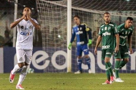 Palmeiras e Santos fazem clássico da defesa menos vazada contra o melhor ataque