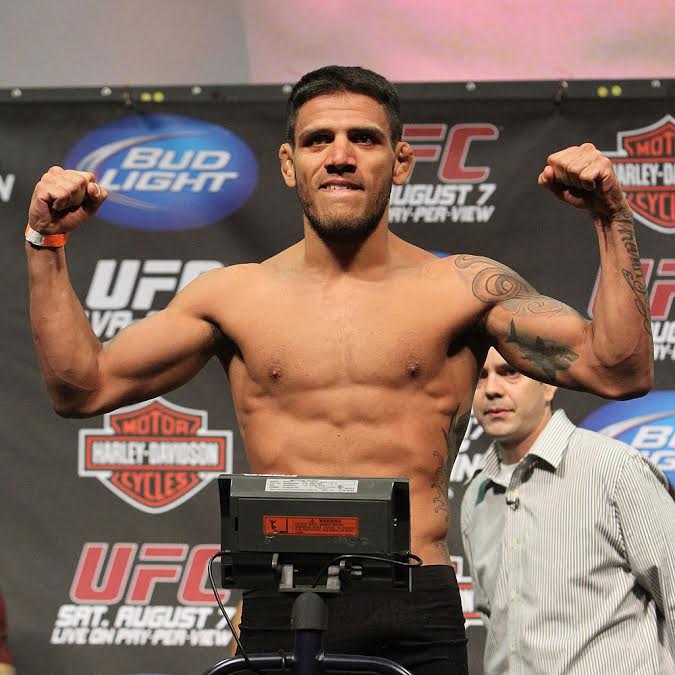 OAKLAND – AUGUST 6: UFC Lightweight fighter Rafael dos Anjos weighs in at 156 lbs at the UFC 117 weigh-in at Oracle Arena on August 6, 2010 in Oakland, California. (Photo by Josh Hedges/Zuffa LLC/Zuffa LLC via Getty Images) *** Local Caption *** Rafael dos Anjos