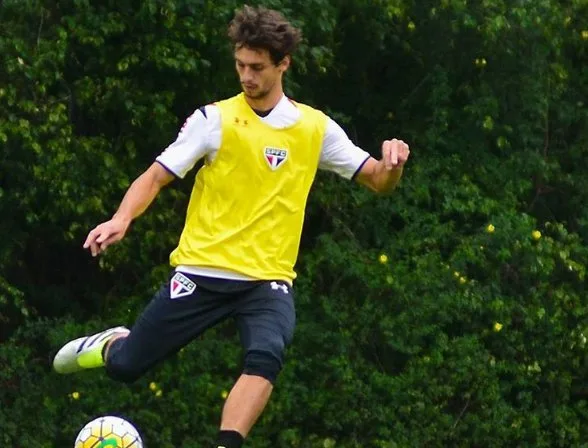 Rodrigo Caio diz que São Paulo tem de fazer jogo da vida contra Atlético Nacional