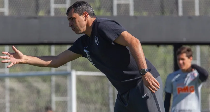 Técnico deve repetir escalação do Corinthians e Pedrinho justifica falta de gols