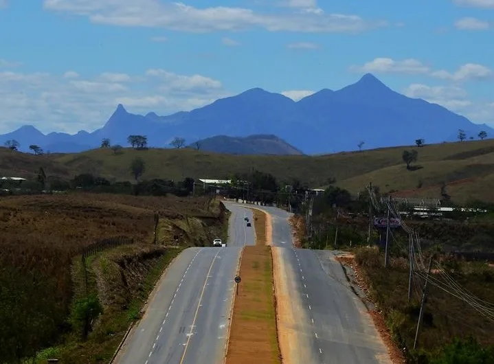 Liberação de pista em rodovia de Cachoeiro causa confusão entre motoristas