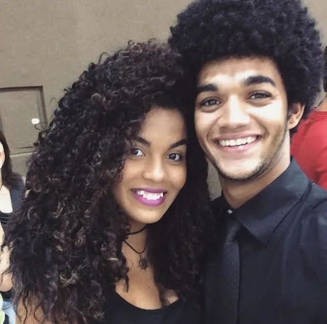 Casal capixaba que vende empada para casar ganha bolo, vestido de noiva e muito mais!